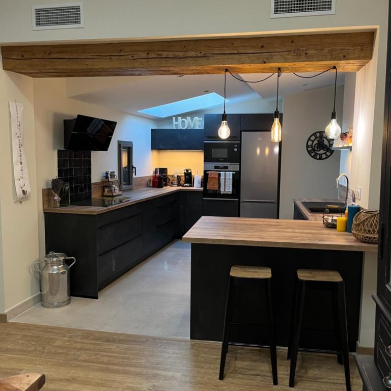 Appartement 100 m2 au cœur de l'Isle sur la Sorgue - Appartement - 6