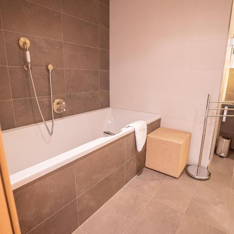 Royal A 40012 - Apartment - 45
