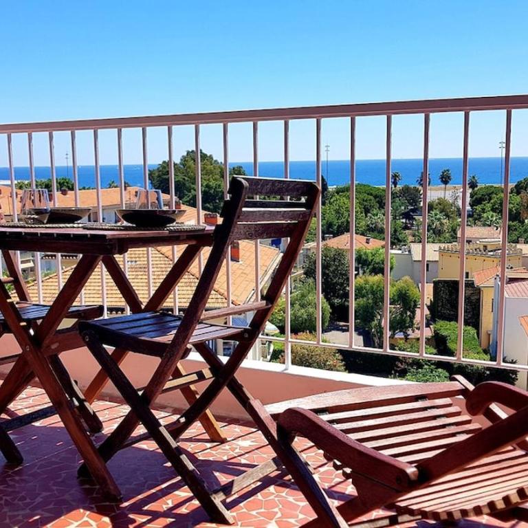PANORAMIC SEA VIEW with PRIVATE PARKING and AC - Appartement 1 Chambre - 4
