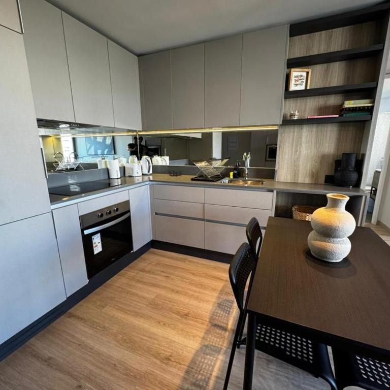 Cool Coast - Moderno departments con estacionamiento - Two-Bedroom Apartment - 8