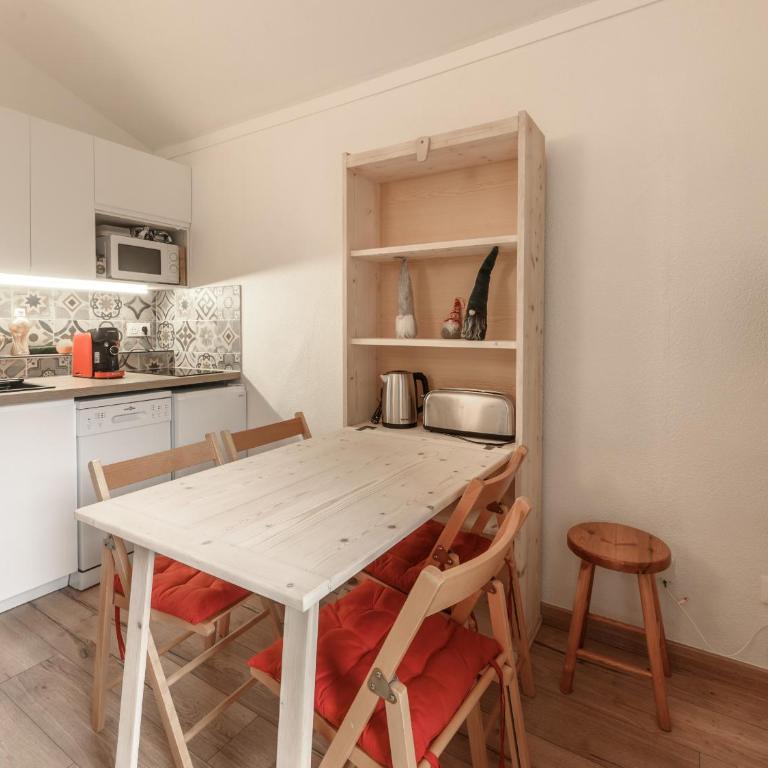 P Les Esserts N57 2P4 - Appartement - 3