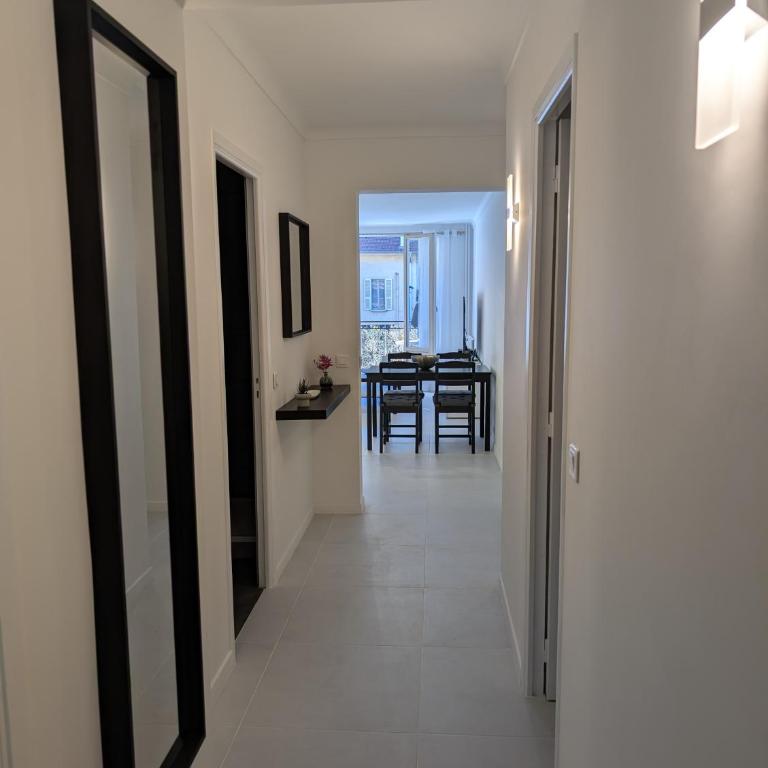 Le Landel - Appartement 3 Pièces entièrement rénové, climatisé avec parking - Two-Bedroom Apartment - 15