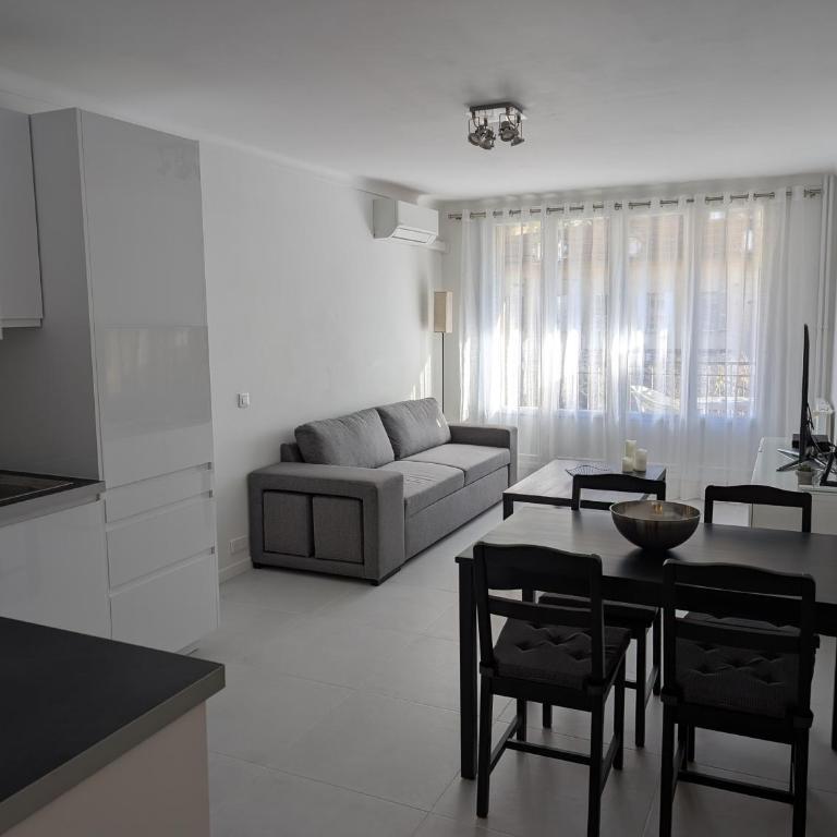 Le Landel - Appartement 3 Pièces entièrement rénové, climatisé avec parking - Two-Bedroom Apartment - 1