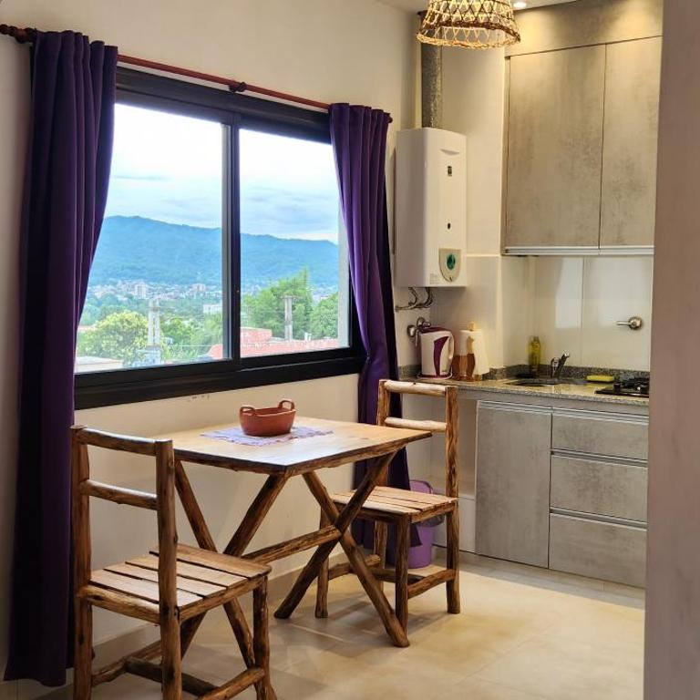 EmBruHadas Violet - Estudio con vistas a las montañas - 9