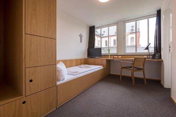 Burkardushaus, Tagungszentrum am Dom - Einzelzimmer mit Bad - 3
