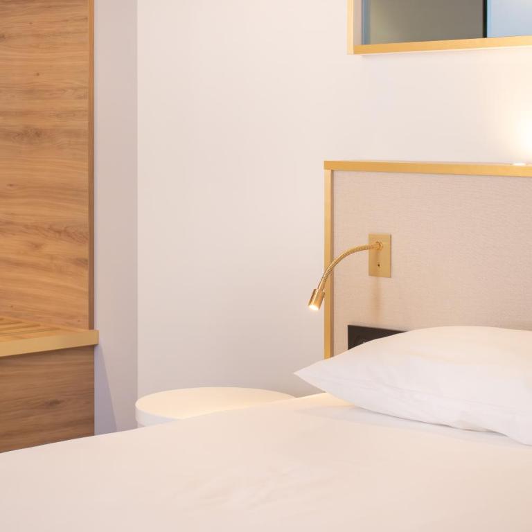Brit Hotel Cahors Centre - Le Valentre - Chambre Lits Jumeaux Confort - 3