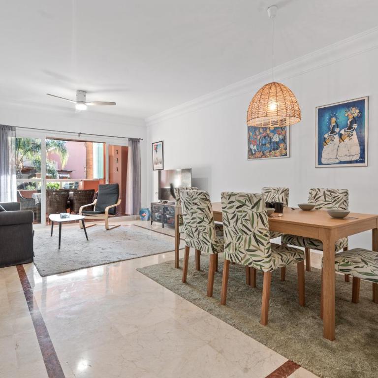 49 Comfortable 2-Bedroom Garden Apartment Close to - Apartamento de 2 dormitorios con vistas al jardín - 5