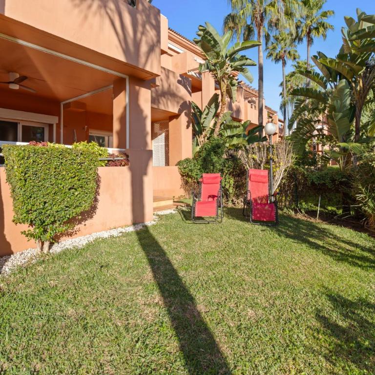 49 Comfortable 2-Bedroom Garden Apartment Close to - Apartamento de 2 dormitorios con vistas al jardín - 2