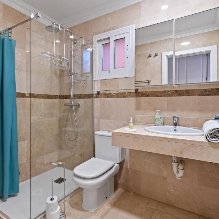 49 Comfortable 2-Bedroom Garden Apartment Close to - Apartamento de 2 dormitorios con vistas al jardín - 11