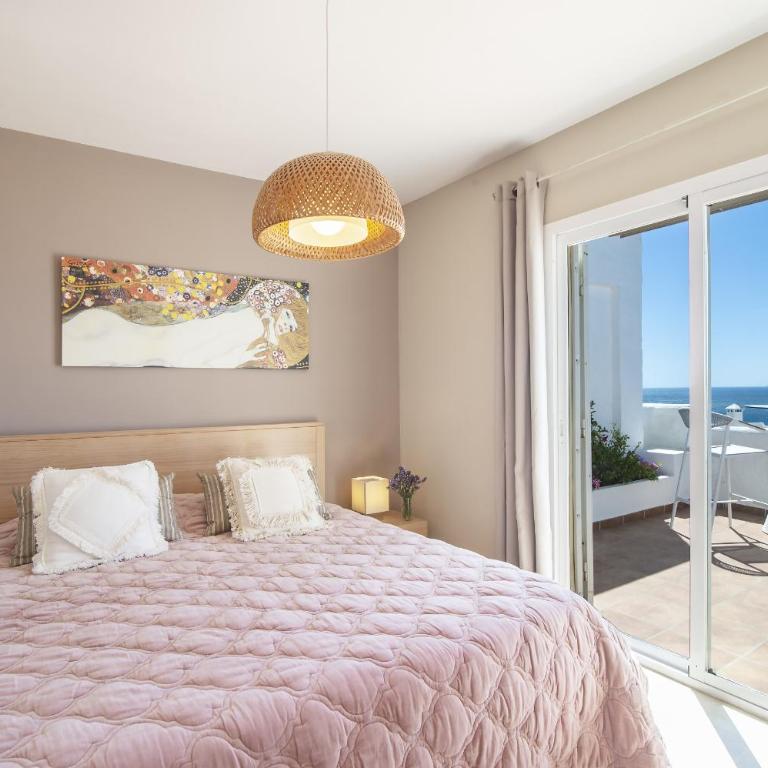 53 Top floor of Terrazas de la Bahia Casares Costa - Apartamento de 3 dormitorios con vistas al mar - 11