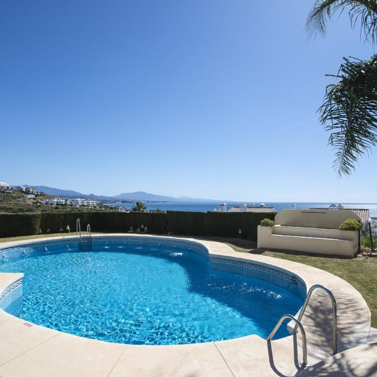 53 Top floor of Terrazas de la Bahia Casares Costa - Apartamento de 3 dormitorios con vistas al mar - 21