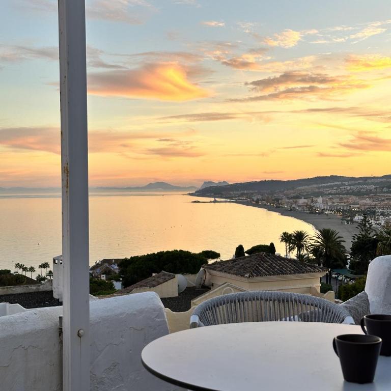 53 Top floor of Terrazas de la Bahia Casares Costa - Apartamento de 3 dormitorios con vistas al mar - 26