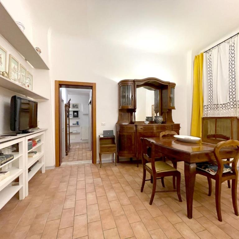 Lombarde 30 near Piazza Il Campo - Two-Bedroom Apartment - 9