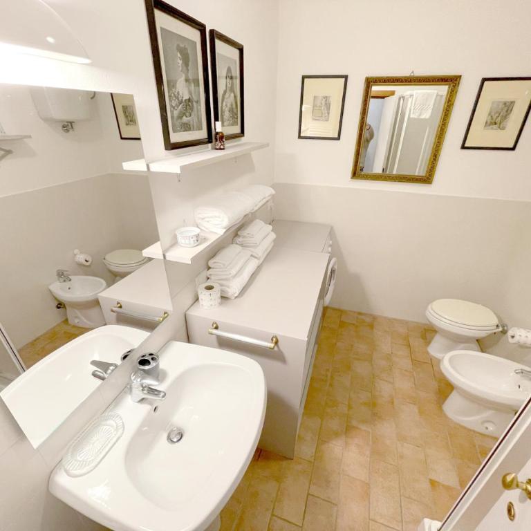 Lombarde 30 near Piazza Il Campo - Two-Bedroom Apartment - 18