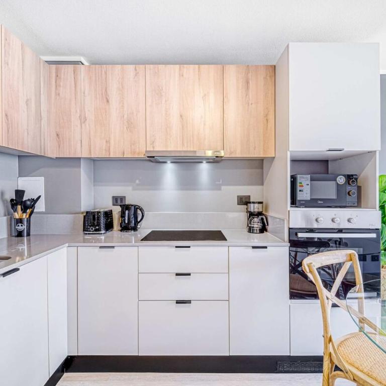 Urban Essence - 2D Santiago - Two-Bedroom Apartment - 3