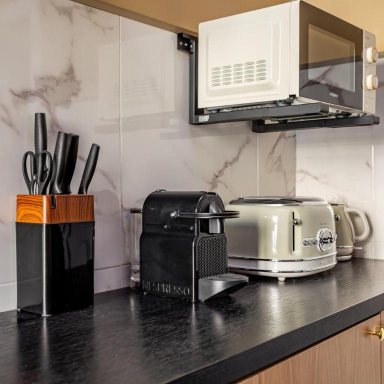 Appartamento Celeste - Lumys Fiumicino - Appartamento con 2 Camere da Letto - 50