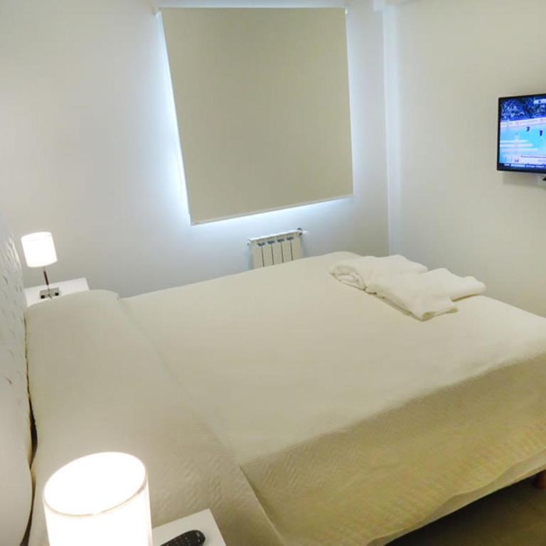 Departamentos frente al mar 108 y el mar - Two-Bedroom Apartment with Sea View - 2
