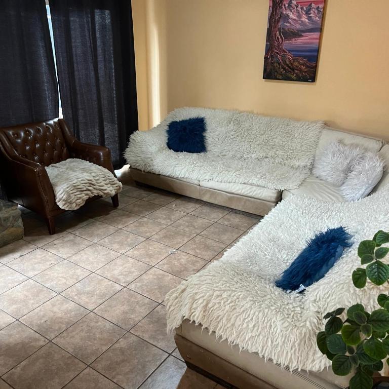 Casa piedra - Two-Bedroom Villa - 3