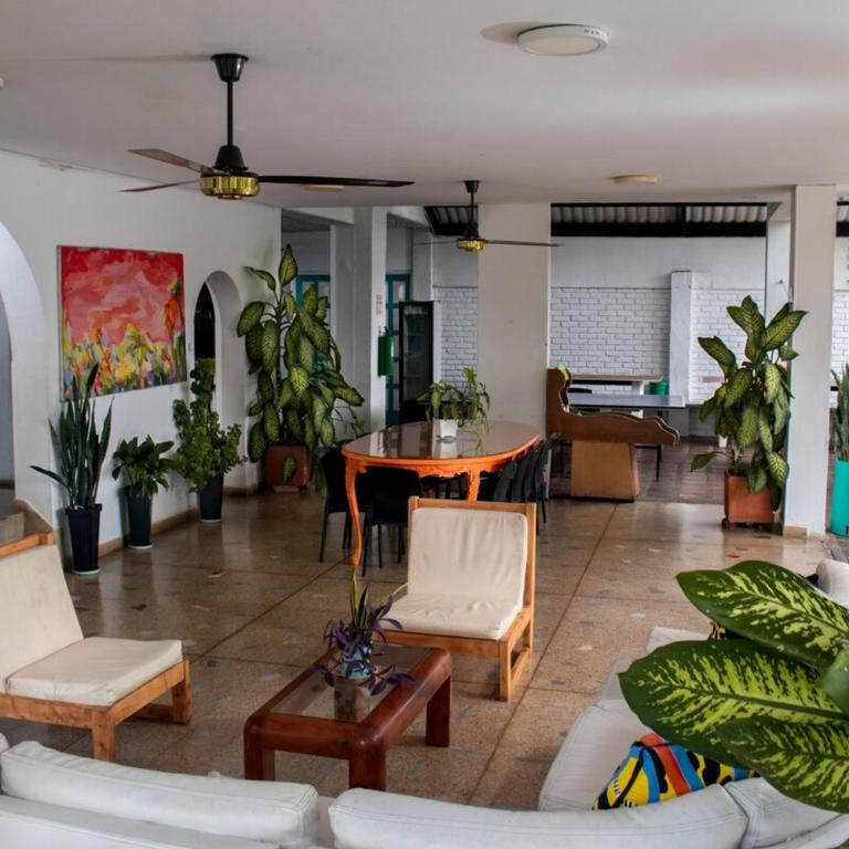 La Luisa Your retreat in Melgar with a private pool - Five-Bedroom House - 3