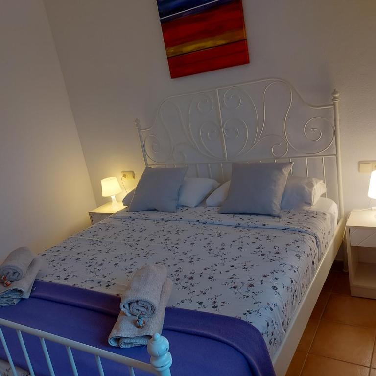 villa Mimosa - Three-Bedroom House - 39