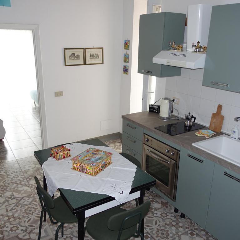 Casa Vacanze Flavia - Appartamento con 2 Camere da Letto e Balcone - 7