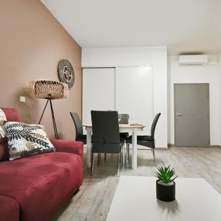 T2 moderne Centre ville, terrasse et parking privé - Appartement 1 Chambre - 8