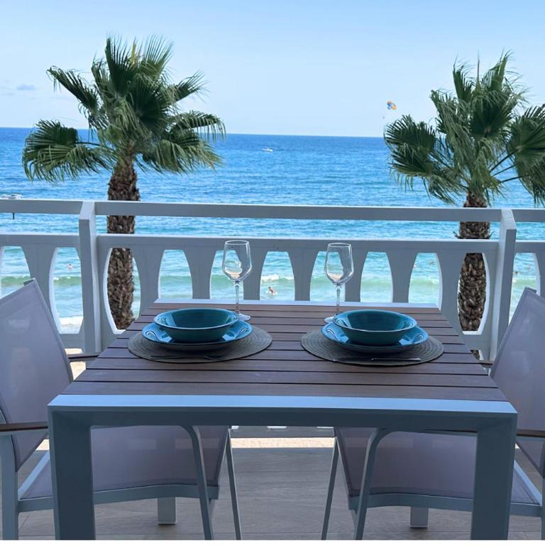 Apartamento en primera línea de playa - Vilabay - Two-Bedroom Apartment - 1