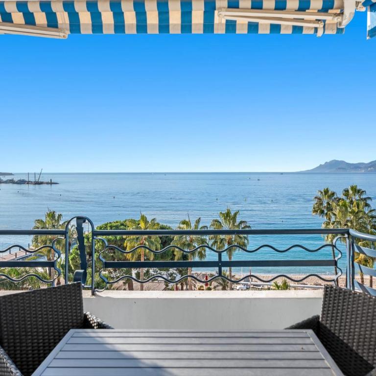 REF 1181 - Cannes Croisette - Sea view apartment for rent - Appartement Deluxe - 2