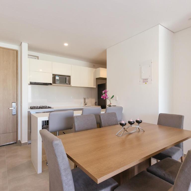 U-GO Salguero Sunset - Three-Bedroom Apartment - 12