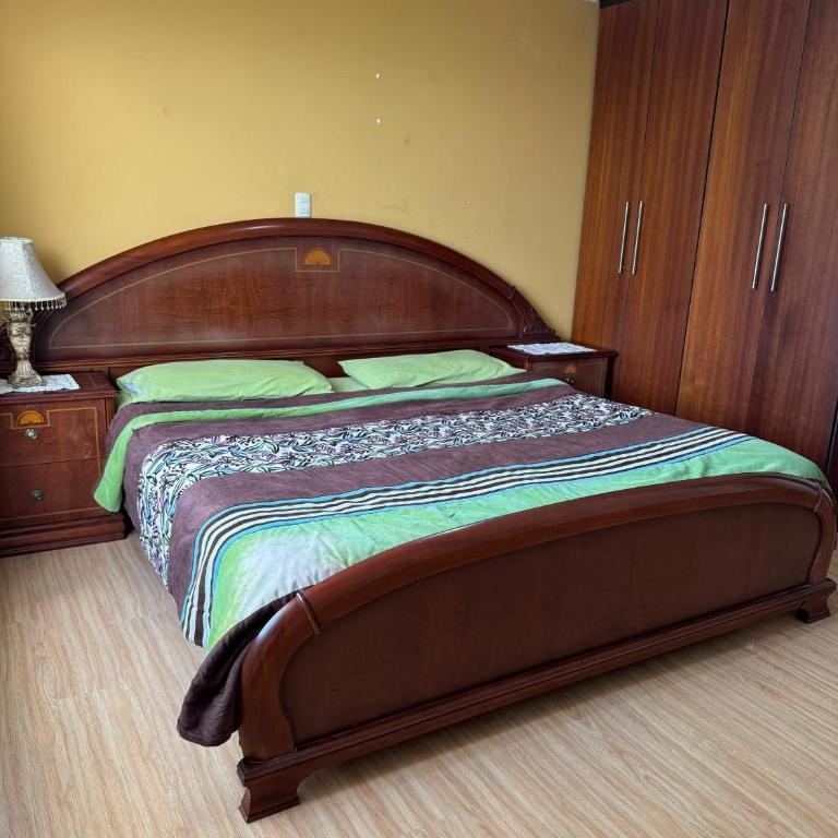 Apartamento Cómodo cerca del centro - Two-Bedroom Apartment - 4