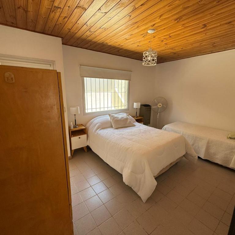 Departamento Semi Céntrico en Necochea con Garaje y Patio - One-Bedroom Apartment - 5