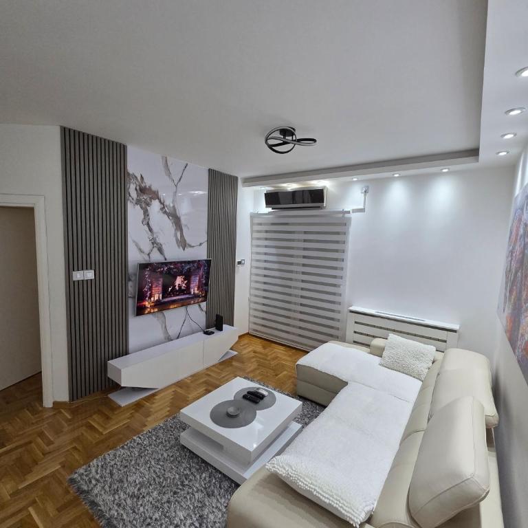 Apartman Emilija - One-Bedroom Apartment - 1