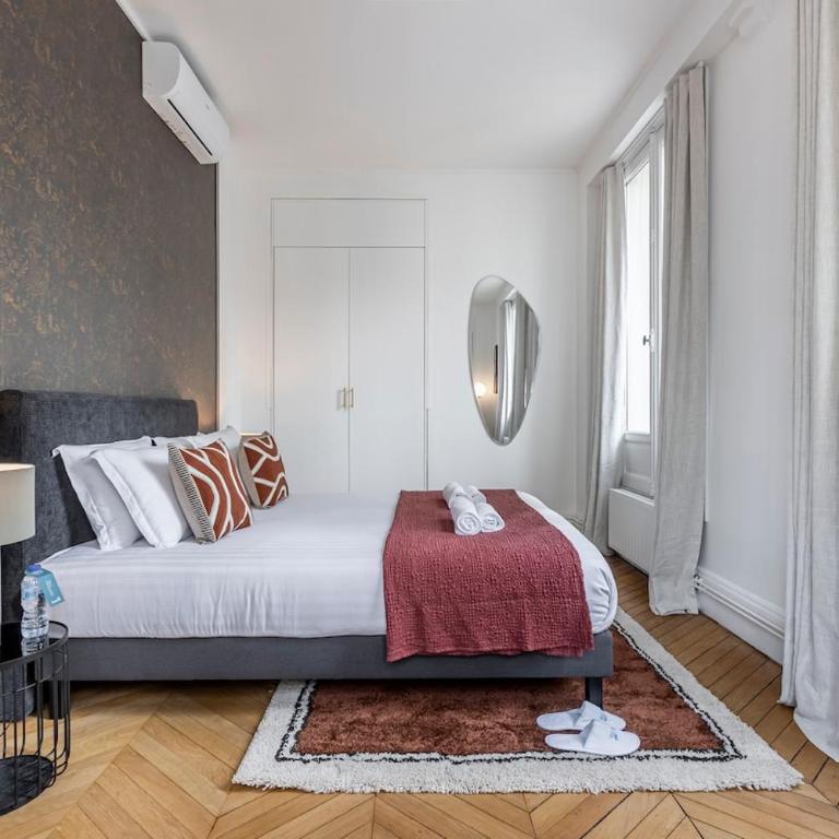 A1# 8people # 4Bedrooms # Wagram # AC # Paris 8 - Four-Bedroom Apartment - 8