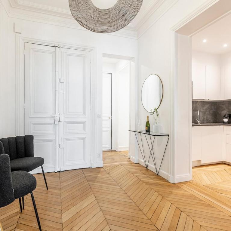 A1# 8people # 4Bedrooms # Wagram # AC # Paris 8 - Four-Bedroom Apartment - 4