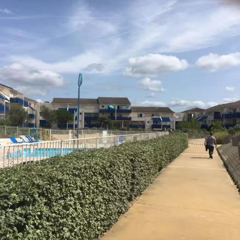 Quiet, cozy and central Beach Apartment with Pool &Terrasse - Appartement 1 Chambre - 20