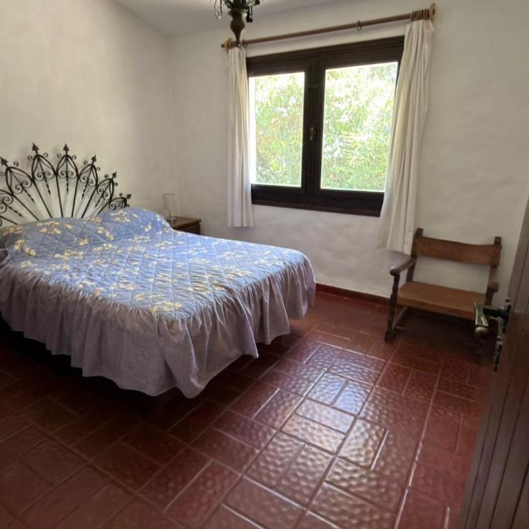 Spacious vacation home, 4BR with large garden,classic chalet style, San Rafael,Punta del Este - Four-Bedroom House - 16