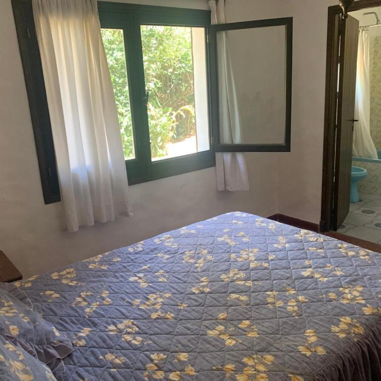 Spacious vacation home, 4BR with large garden,classic chalet style, San Rafael,Punta del Este - Four-Bedroom House - 17