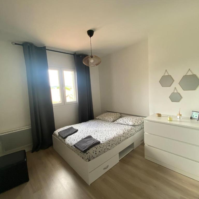 Maison la Londe - Three-Bedroom House - 27