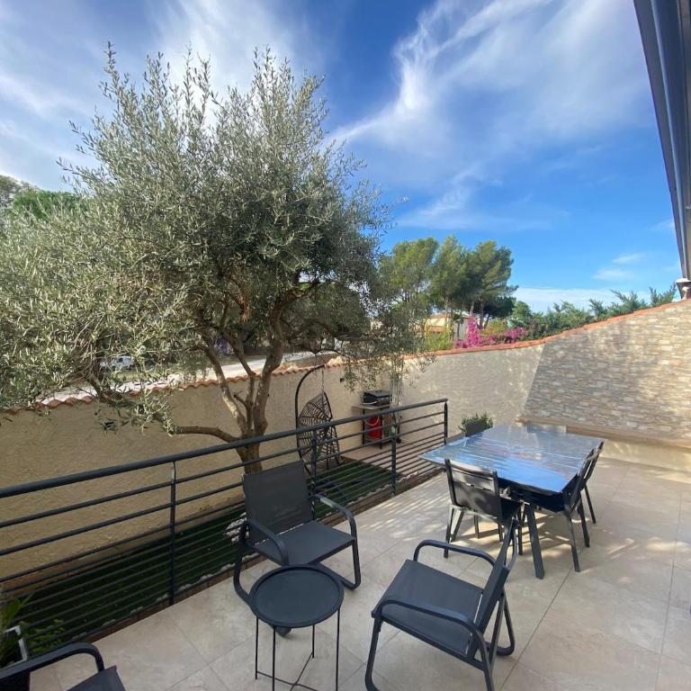 Maison la Londe - Three-Bedroom House - 14