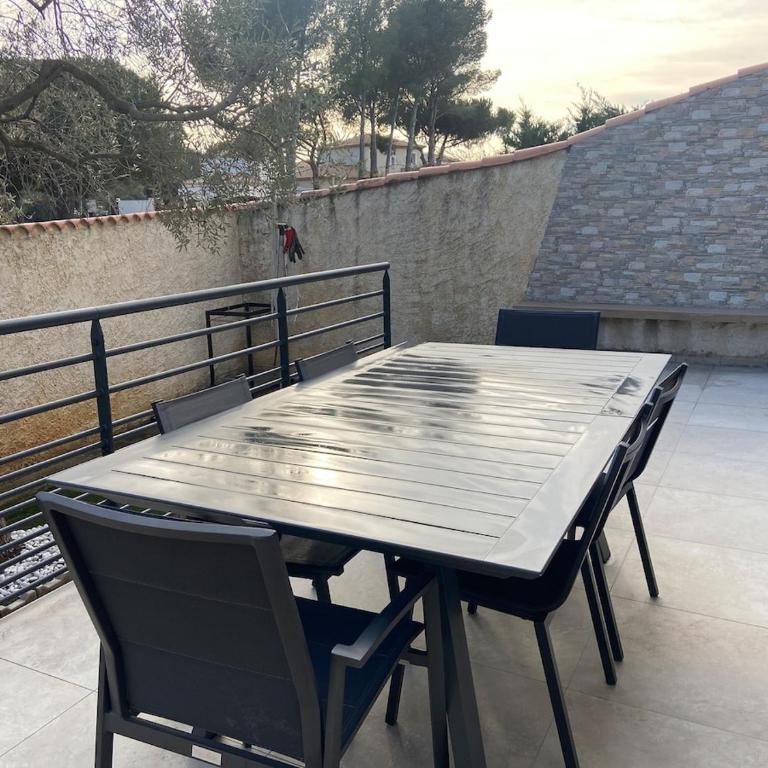Maison la Londe - Three-Bedroom House - 13