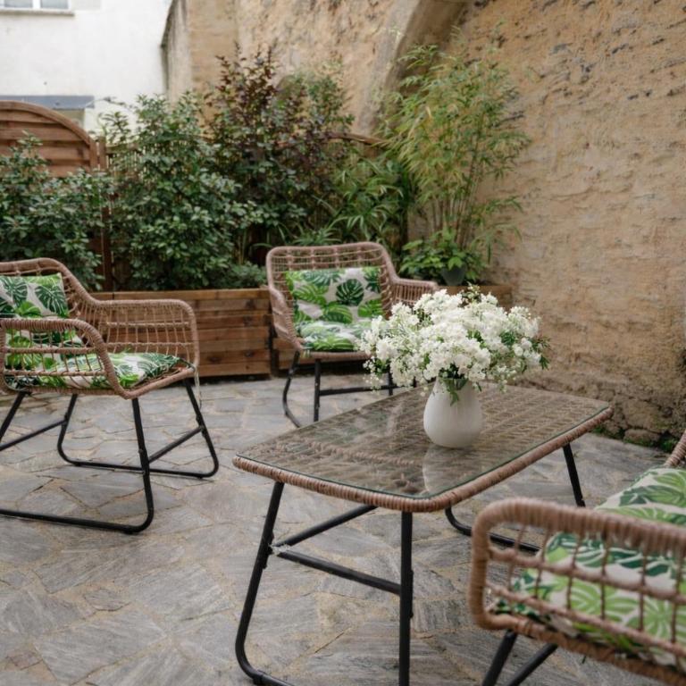charmant studio avec terrasse exterieure - coeur de ville - Monolocale Deluxe - 1