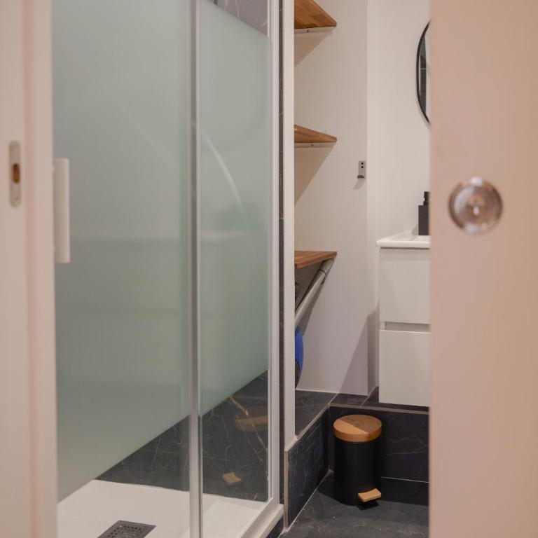 charmant studio avec terrasse exterieure - coeur de ville - Monolocale Deluxe - 11