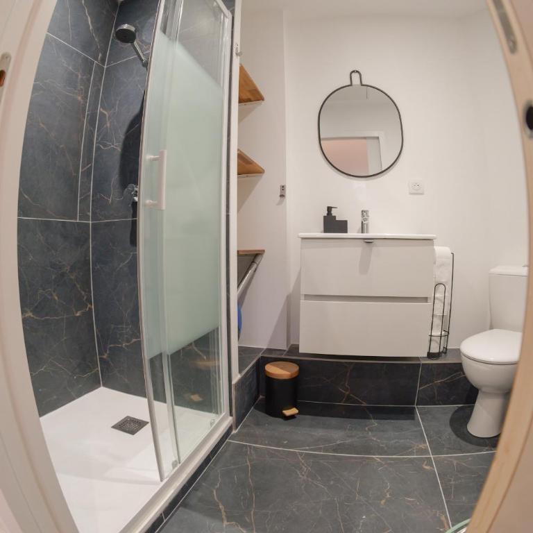 charmant studio avec terrasse exterieure - coeur de ville - Monolocale Deluxe - 14