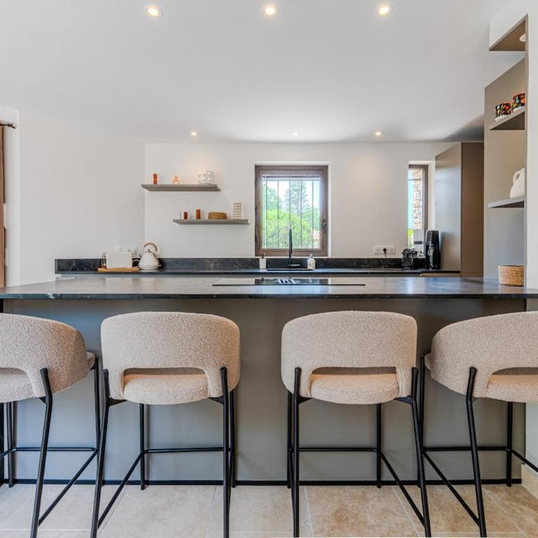 Magnifique villa au coeur de la campagne de Gordes - Villa - 9