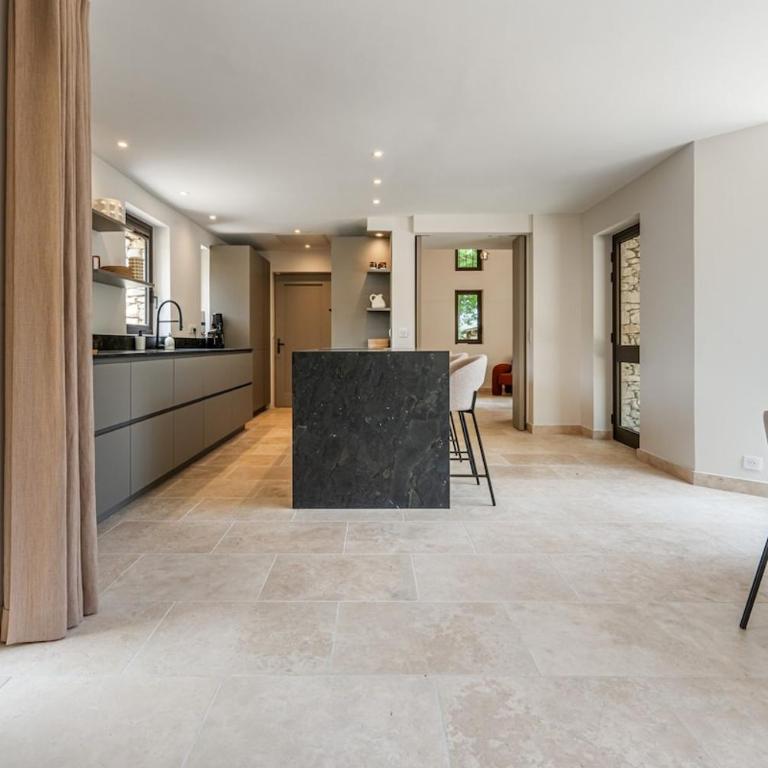 Magnifique villa au coeur de la campagne de Gordes - Villa - 35