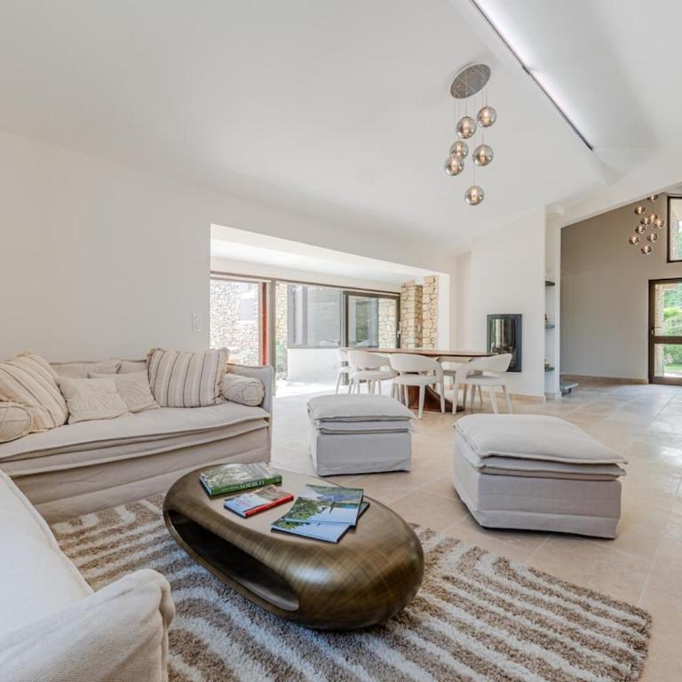 Magnifique villa au coeur de la campagne de Gordes - Villa - 42