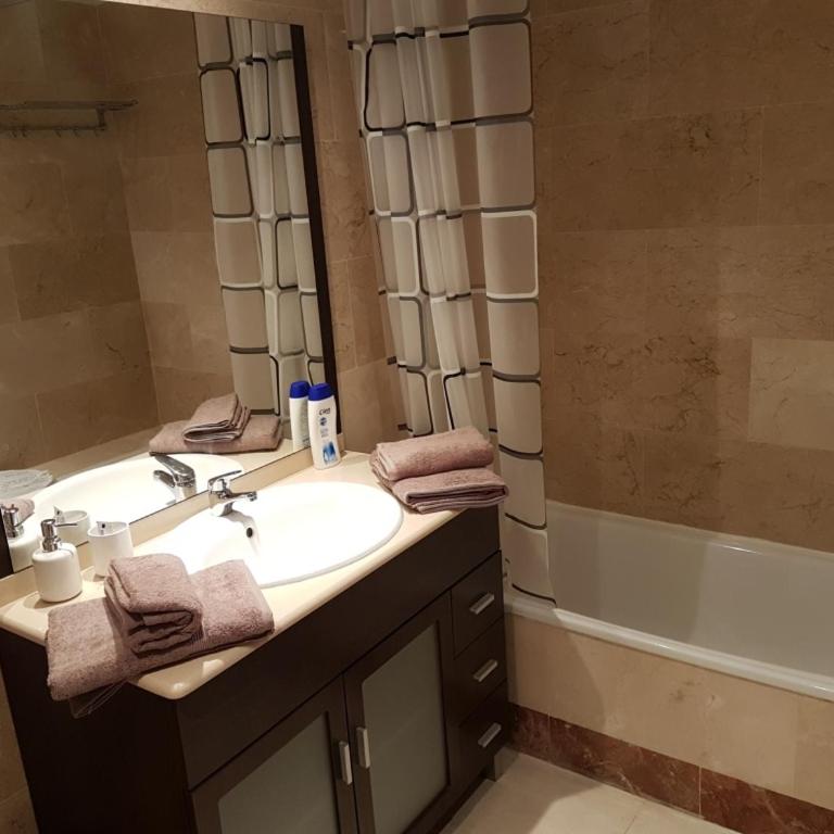 Apartment in Marina Rey Complex - Apartment with Pool View - 7
