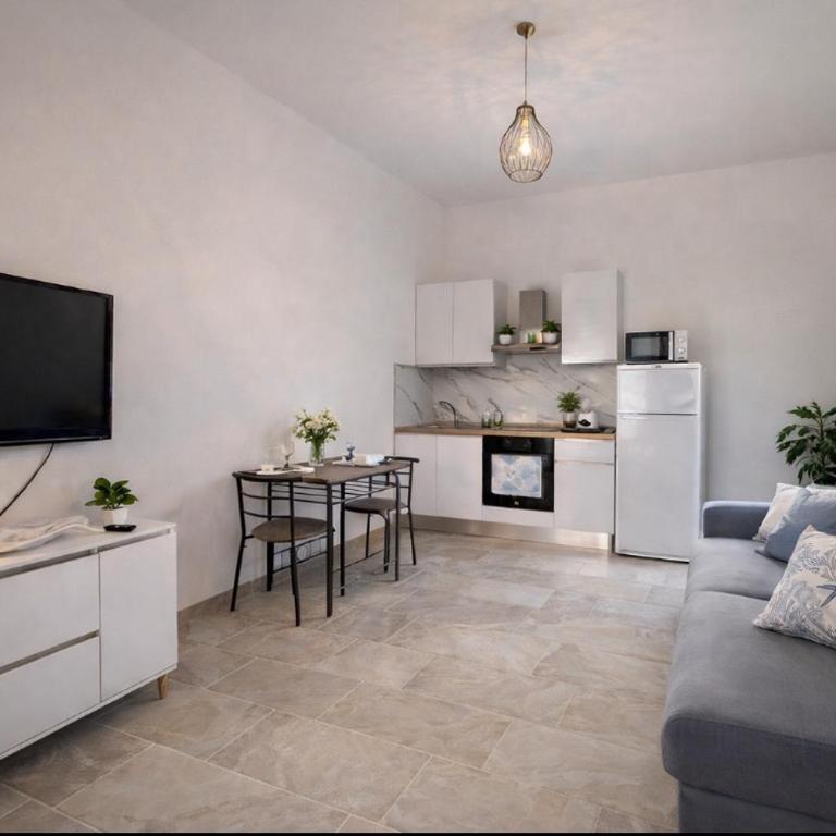 Villetta con giardino e Bbq al centro di Villasimius - One-Bedroom House - 4