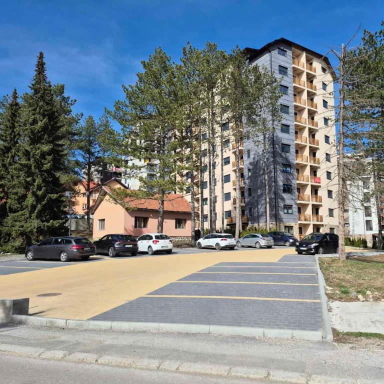 Pravo mesto - Two-Bedroom Apartment - 20
