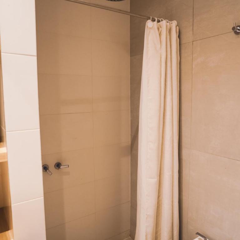 Check and Home - Cordoba II - 4 Huéspedes con Balcon - One-Bedroom Apartment with Balcony - 2